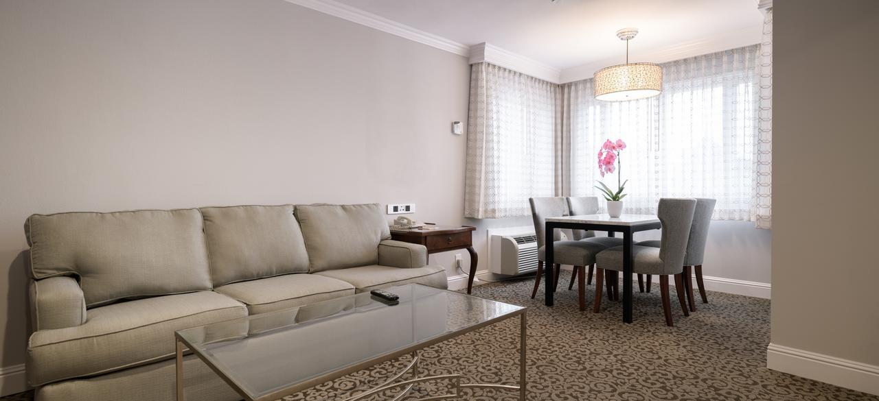 Hotel Woodcrest Cupertino 3*